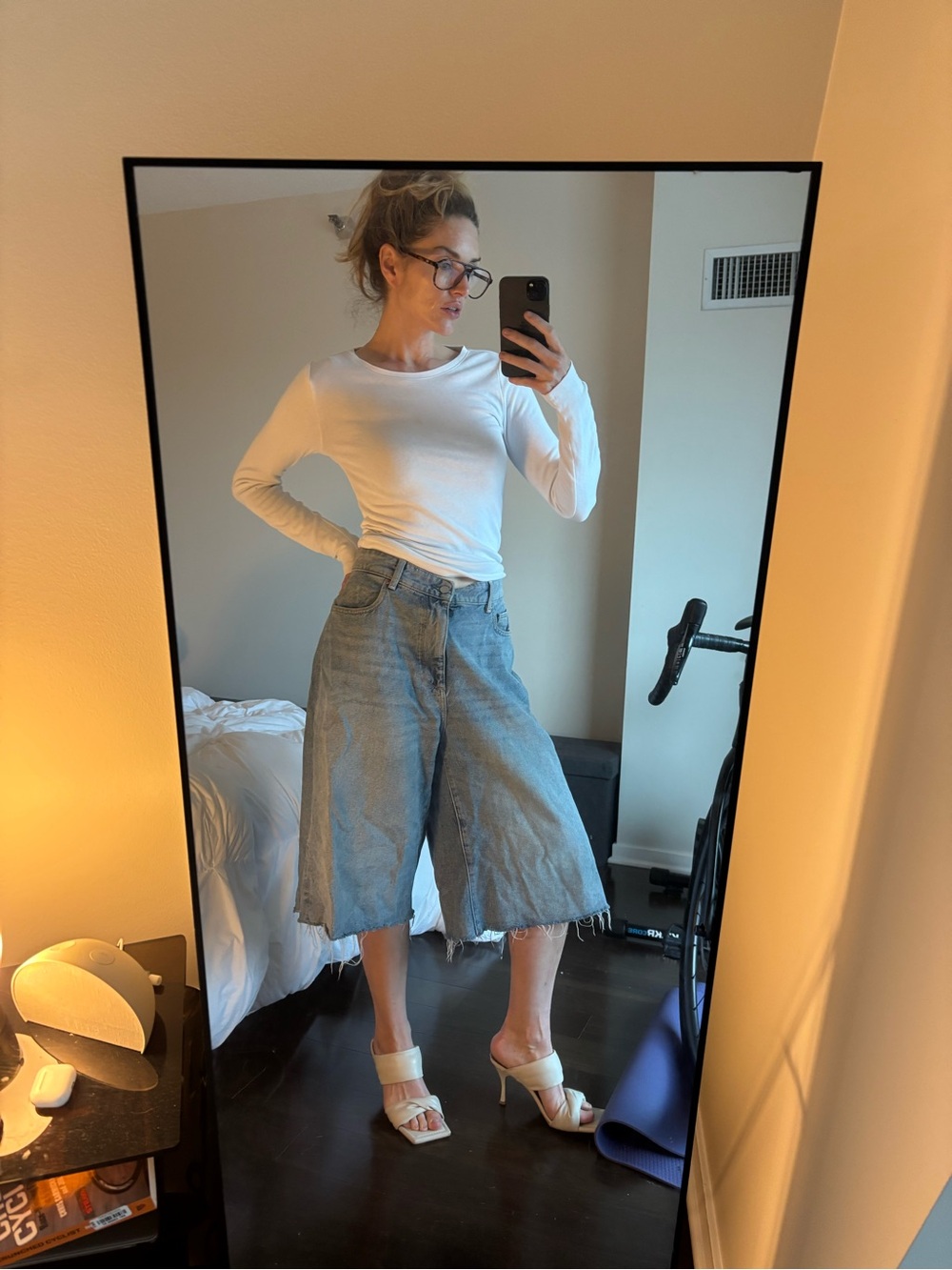 DL1961 Light Blue Wide-Leg Cropped Jeans